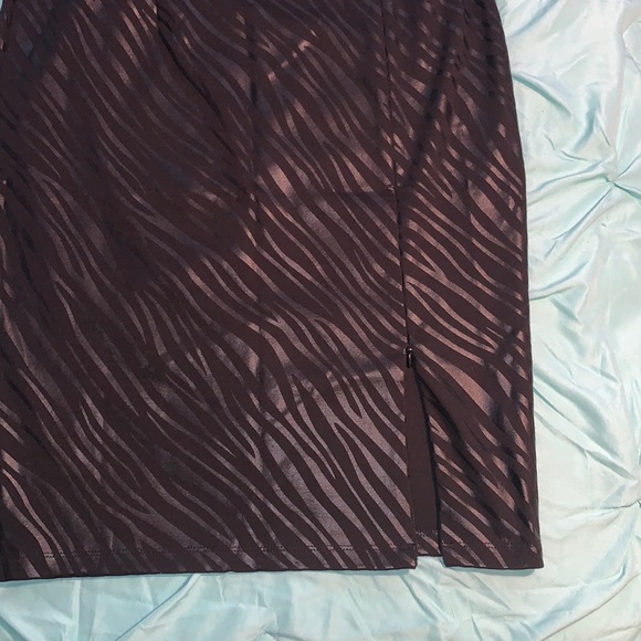 NWOT Large Zebra Side Slit Bodycon Midi Skirt - Picture 3 of 13